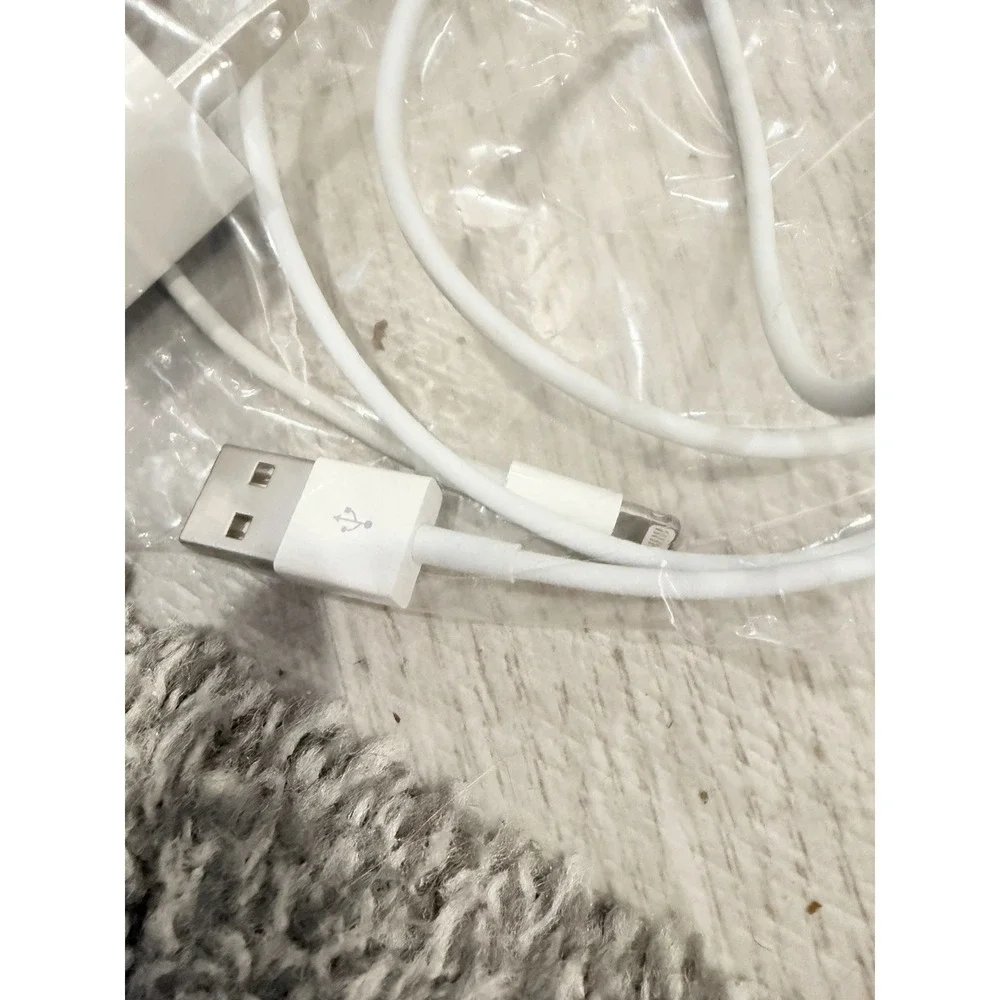 Lot Of 29 Apple 3ft. (1m) Lightning‎ to USB Cable - White WITH Charging Block